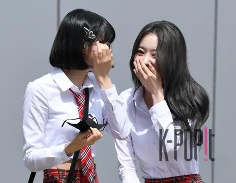 Kim Chae-won, Miyawaki Sakura — Arrival