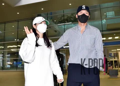 Hyun Bin, Son Ye-jin — Airport