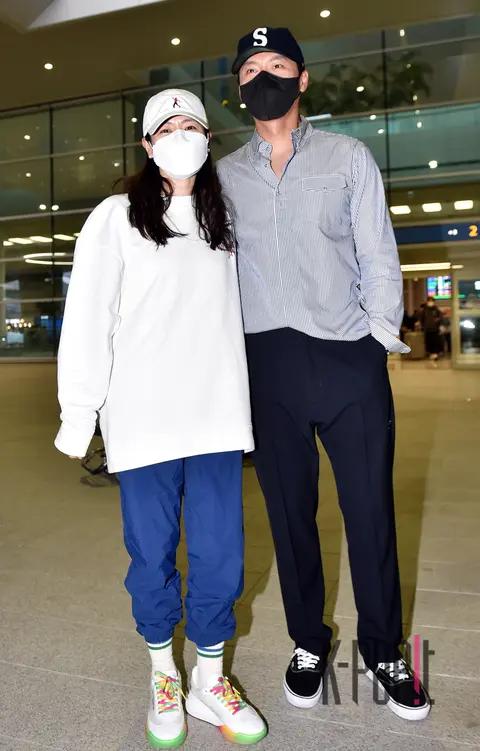 Hyun Bin, Son Ye-jin — Airport