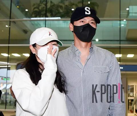 Hyun Bin, Son Ye-jin — Airport