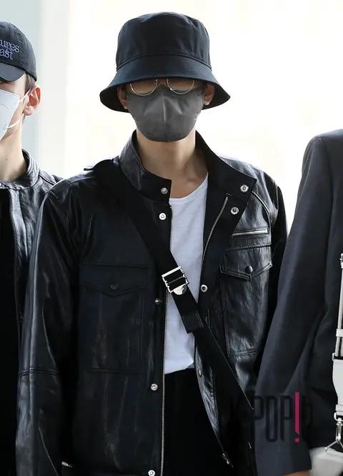 Wonwoo (SEVENTEEN) — Airport