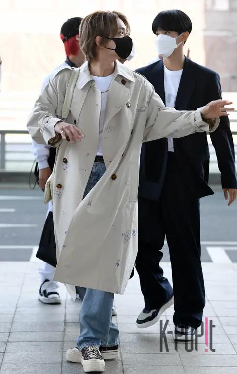 Joshua (SEVENTEEN) — Airport