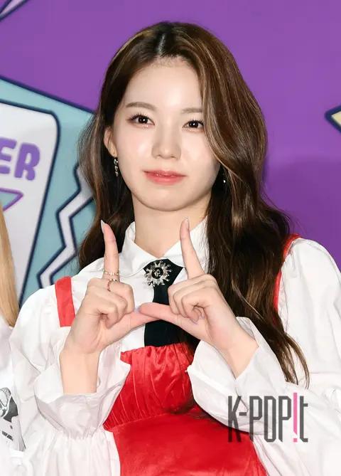 Ayaka (NiziU) — KCON Photowall — 2022-05-08