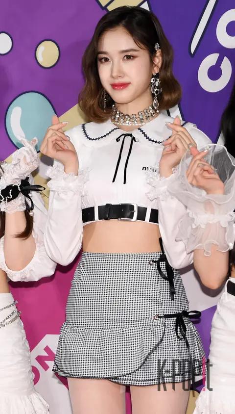 J (STAYC) — KCON Photowall