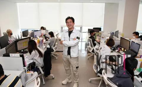 CEO Kim Seung-min — Interview