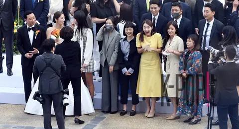 Son Dam-bi, Lee Gyu-hyeok — Wedding