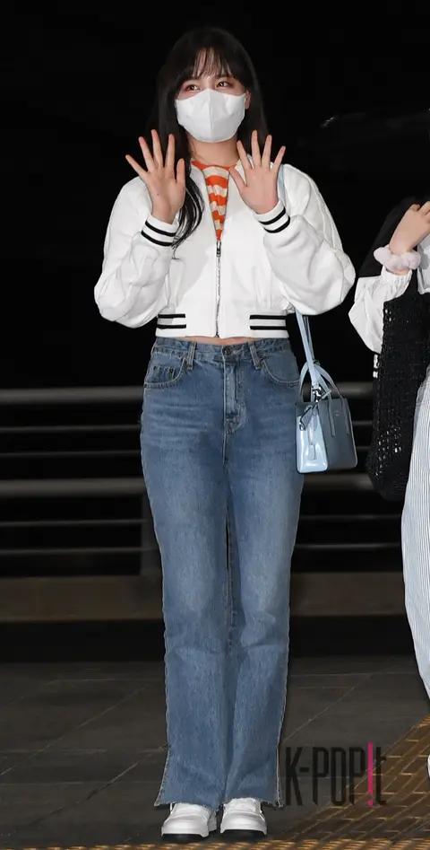 Liz (IVE) — Airport