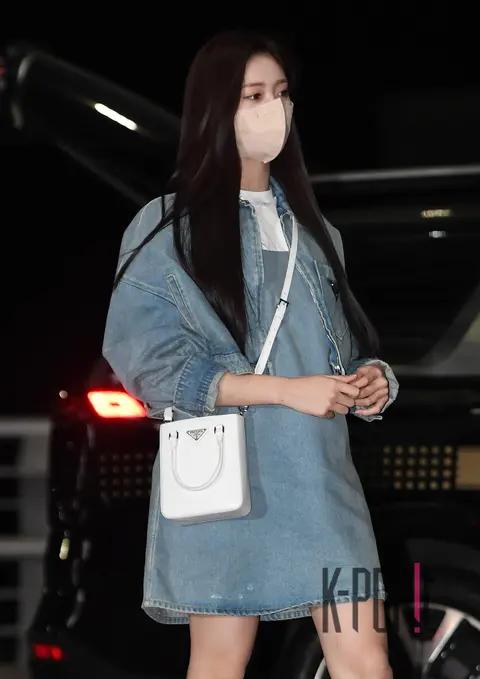 Leeseo (IVE) — Airport