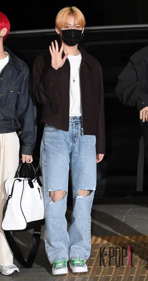 Sunoo (ENHYPEN) — Airport