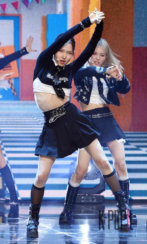Hwi-yeon (LIGHTSUM) — Showcase