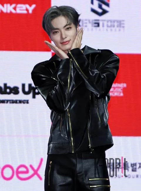 Blankey Young-bin — Showcase