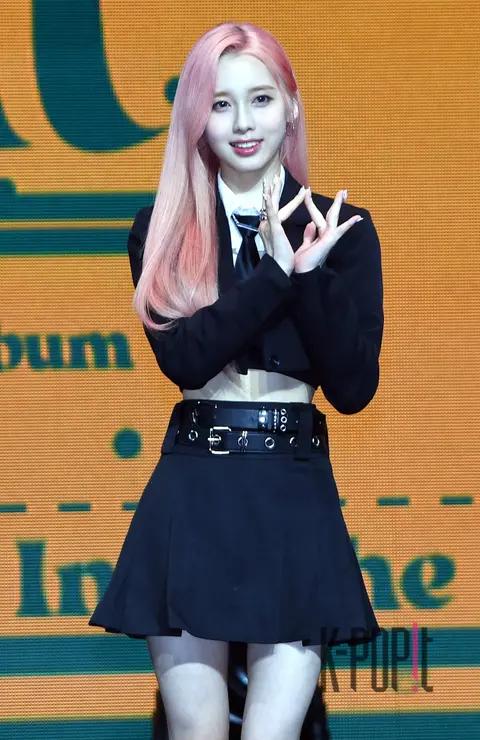 Na-young (Light Sum) — Showcase