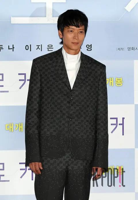 Kang Dong-won — Broker Press Screening