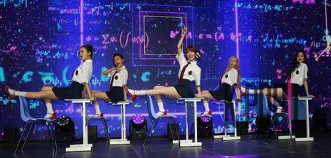 Woo-ah — Showcase