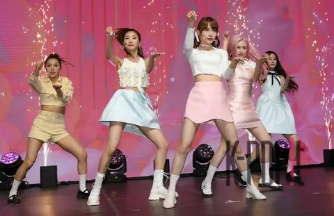 Woo-ah — Showcase