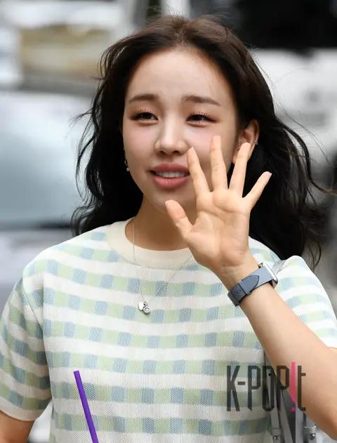 Baek Ah-yeon — Arrival