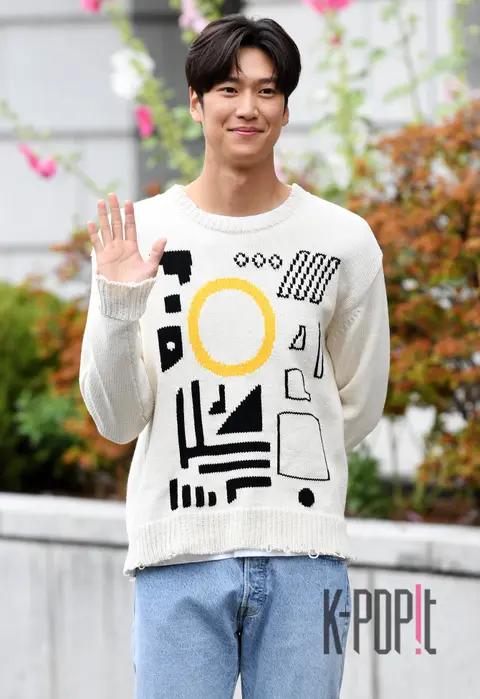 Na In-woo — Arrival