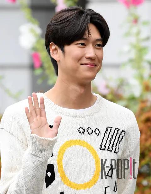 Na In-woo — Arrival