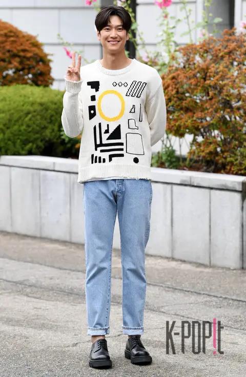 Na In-woo — Arrival