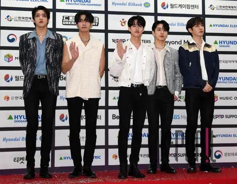 PENTAGON — Dream Concert Photowall