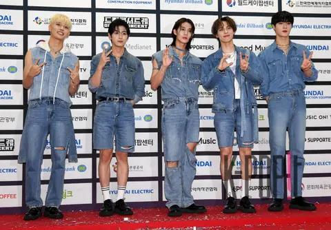 CIX — Dream Concert Photowall