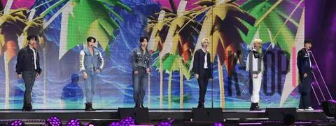 Weyi — Dream Concert