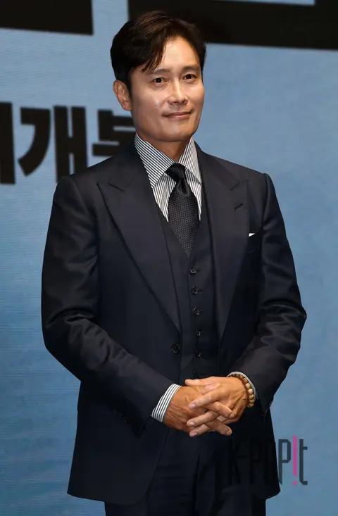 Lee Byung-hun — Emergency Declaration Production Briefing