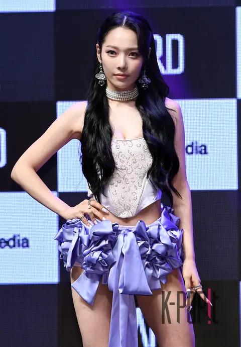 Jeon So-min (KARD) — Showcase