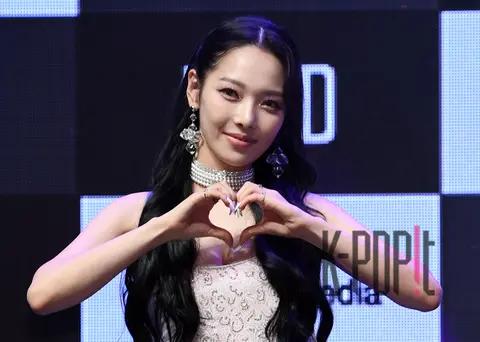 Jeon So-min (KARD) — Showcase