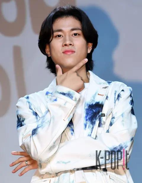 Lee Mu-jin — Showcase