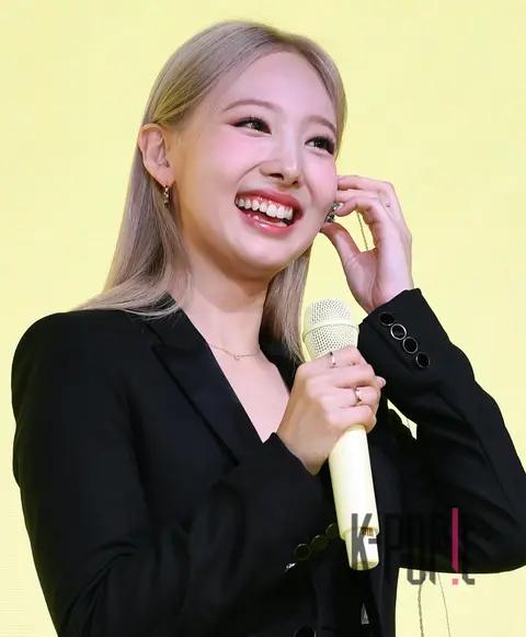 Nayeon (TWICE) — Showcase
