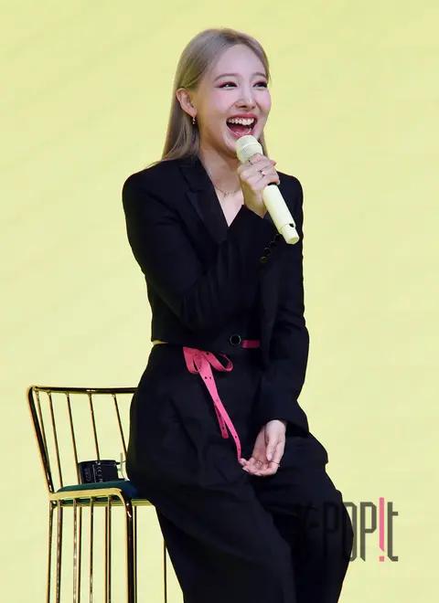 Nayeon (TWICE) — Showcase