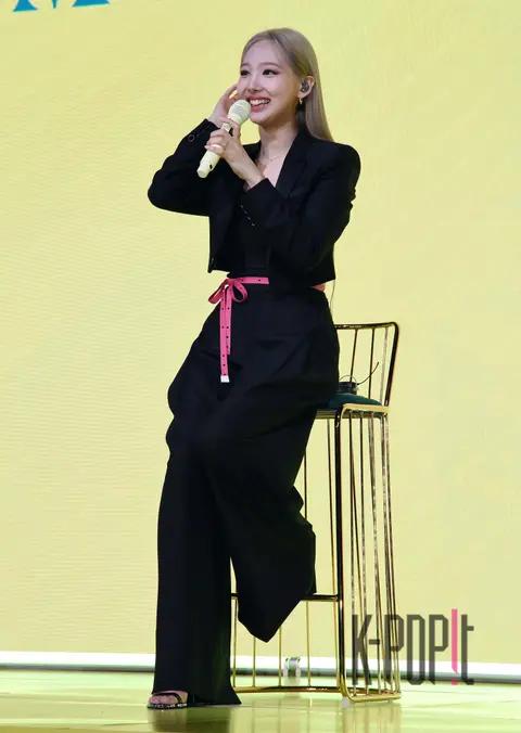 Nayeon (TWICE) — Showcase