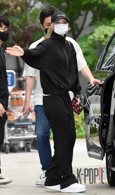 LISA (BLACKPINK) — Airport