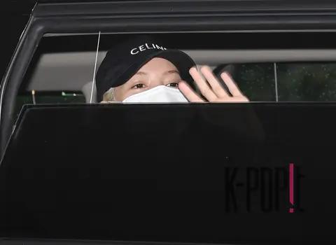 LISA (BLACKPINK) — Airport