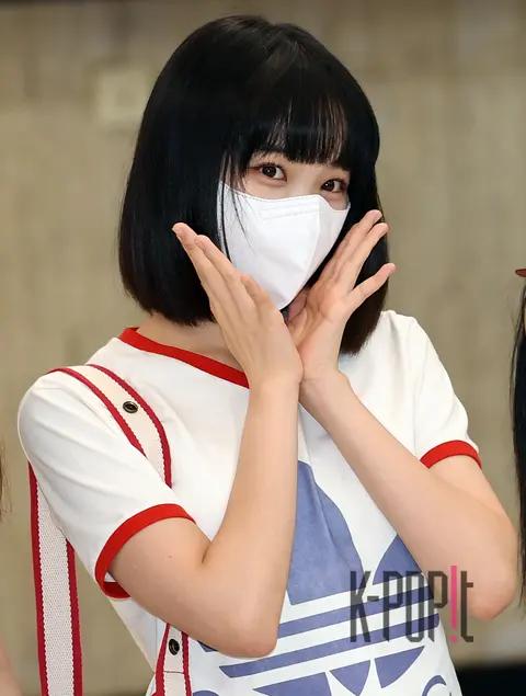 Chaewon (LE SSERAFIM) — Airport