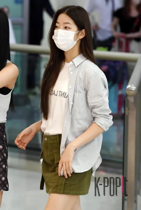 KAZUHA (LE SSERAFIM) — Airport