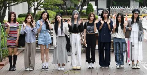 fromis_9 — Music Bank Arrival