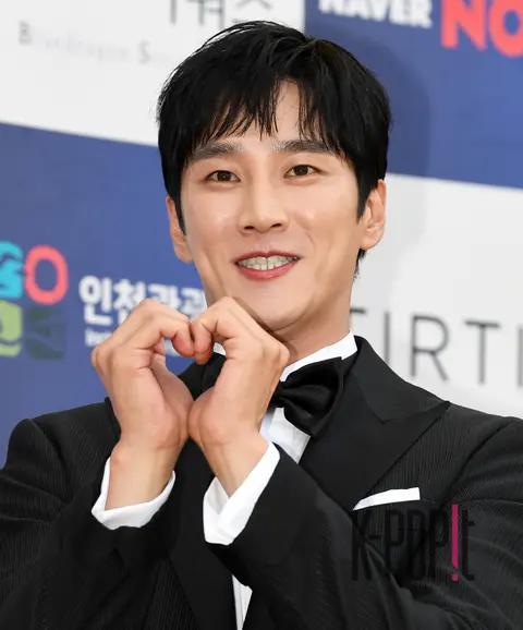 Ahn Bo-hyun — Chungryeo Series Awards Red Carpet