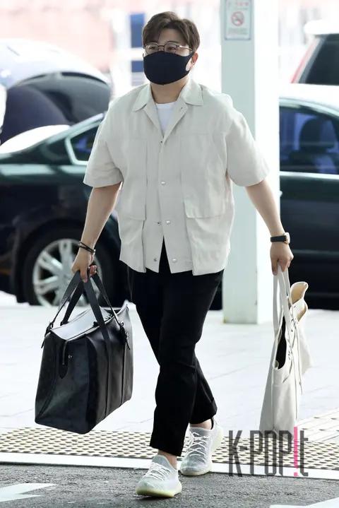 Kim Ho-joong — Airport