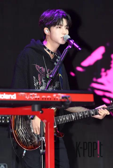 Junhan (X1) — Showcase