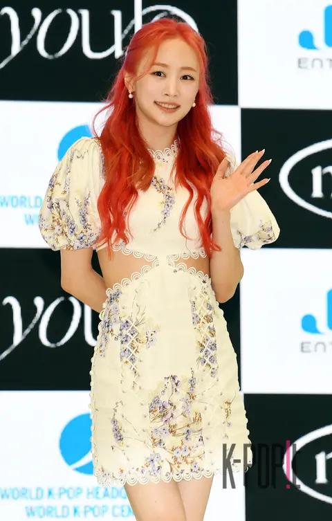 Nicole — Showcase