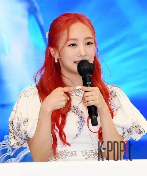 Nicole — Showcase