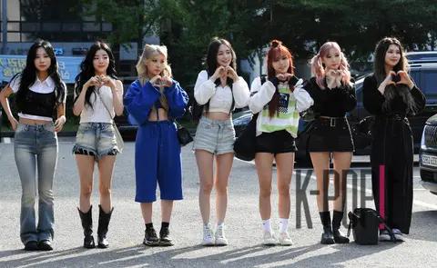 PURPLE KISS — Music Bank Arrival