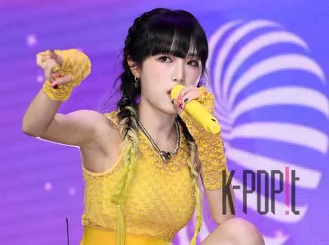 Choi Ye-na — Showcase