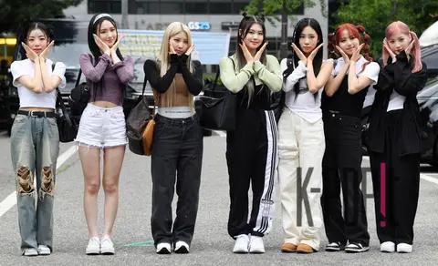 PURPLE KISS — Music Bank