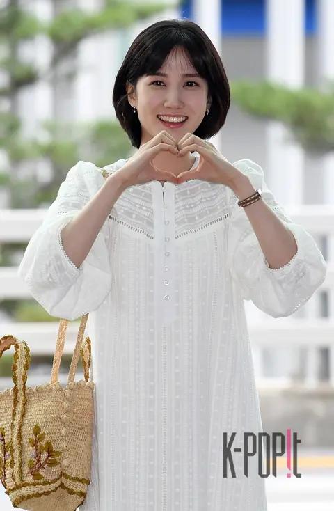 Park Eun-bin — Woo Young-woo Leave of Absence