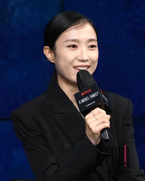 Park Ji-yeon — Model Family Production Briefing