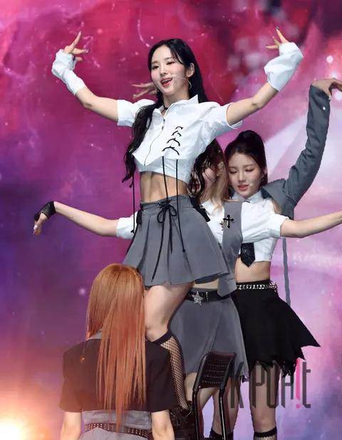 Tri.be Song-seon — Showcase