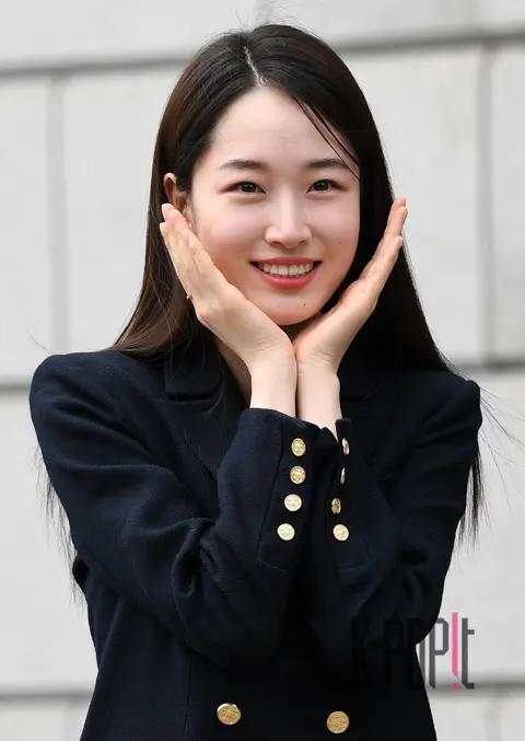 Won Ji-an — Arrival